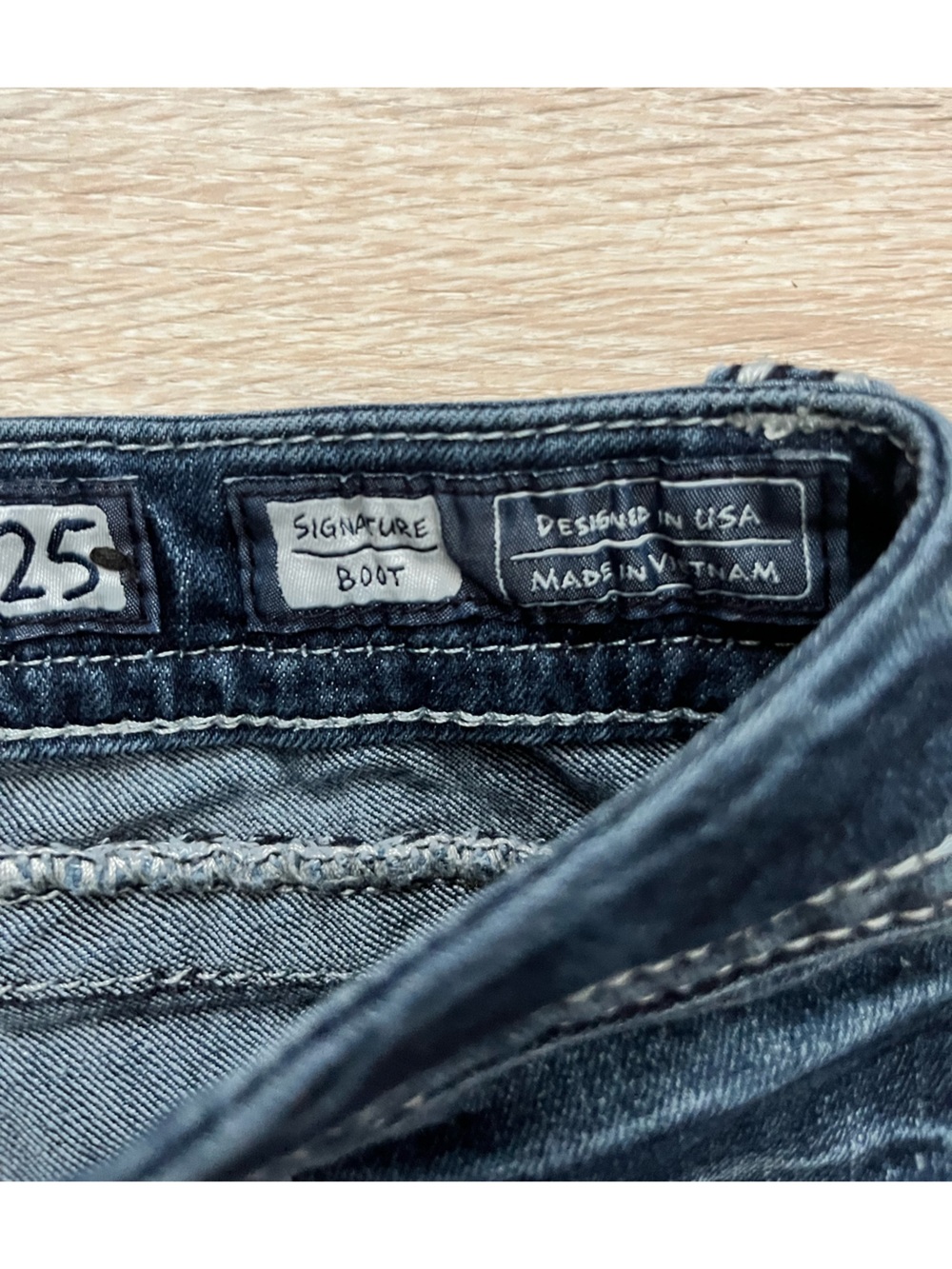 Miss Me Women’s Dark Blue Signature Bootcut Jeans - Size 25 - Picture 4 of 8